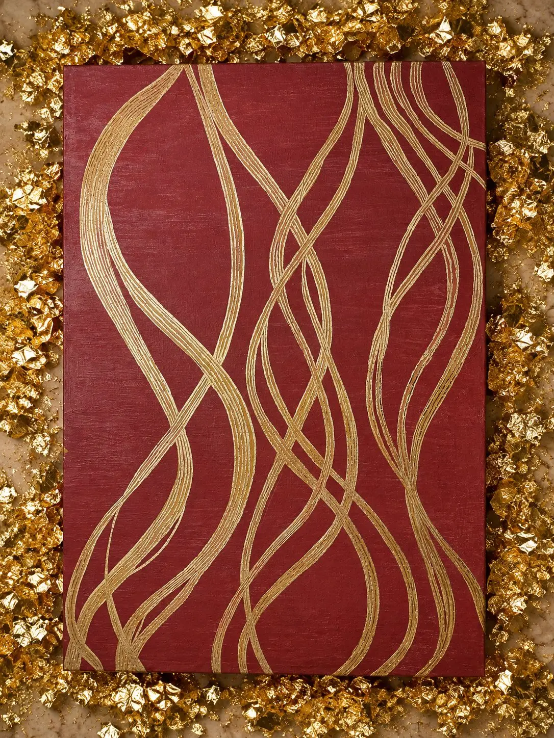 Vermelho da paixão I — pintura abstrata em vermelho com fluxos dourados